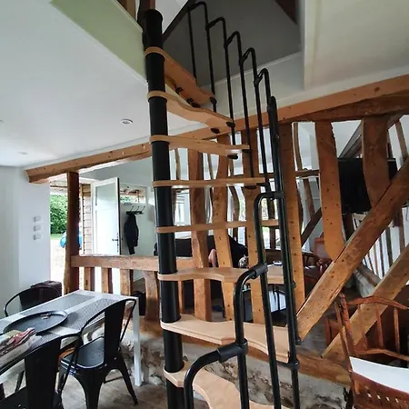 Les De Claire بيت للعطل